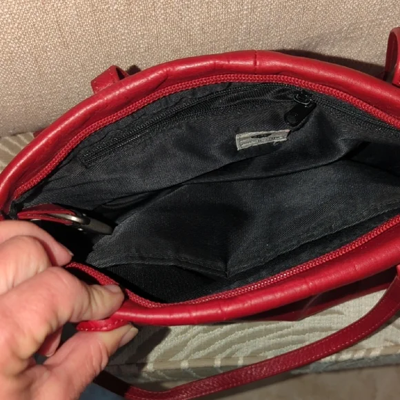 The Sak Red Leather Tote Bag Beautiful ❤️ - Picture 3 of 7